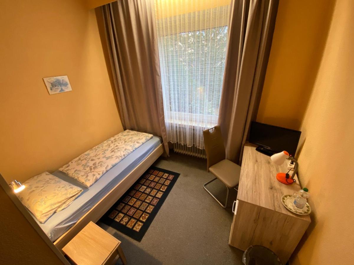 Hotelpension Am Thermalbad 바트넨도르프 외부 사진